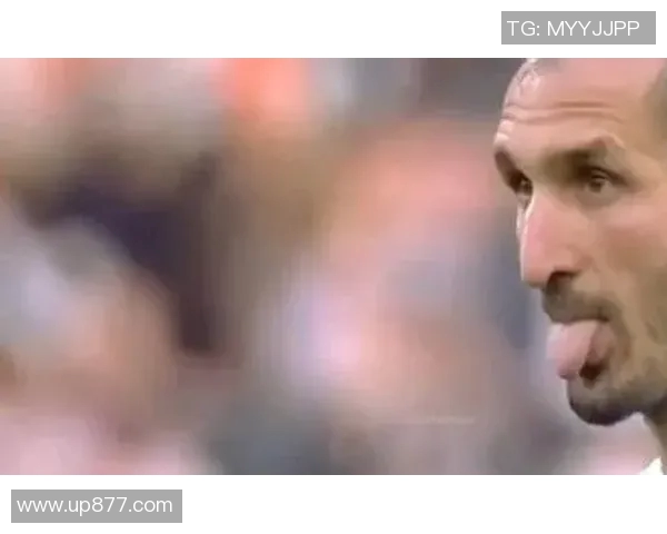 足球明星挑战节目视频揭秘球场背后的趣味与拼搏瞬间