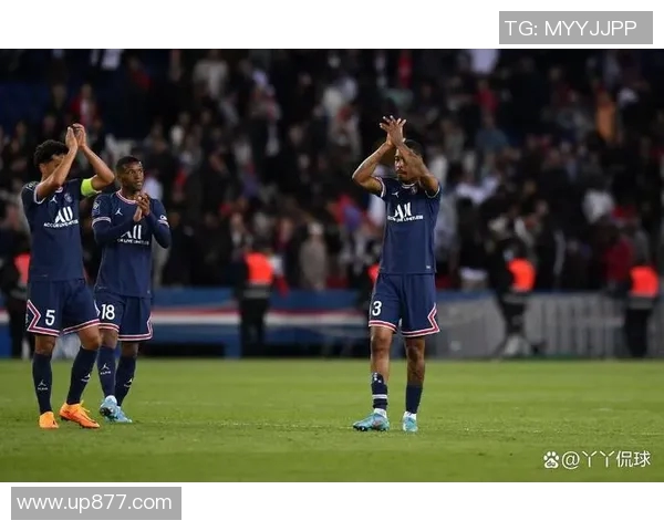 法甲足球明星人物全景图解读与精彩瞬间回顾